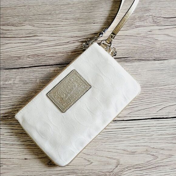 Coach multi media poppy wristlet/coin purse small bag /card case - Picture 4 of 6